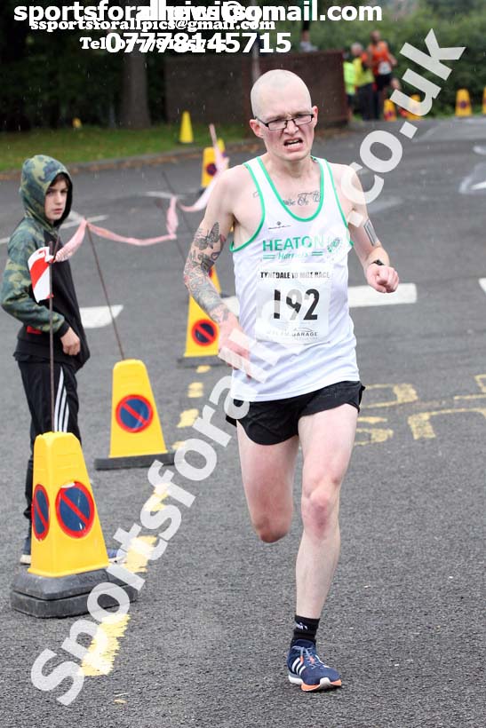 Tynedale Jelly Tea 10 Mile Road Race, Ovingham, Northumberland. Photo: David T. Hewitson/Sports for All Pics